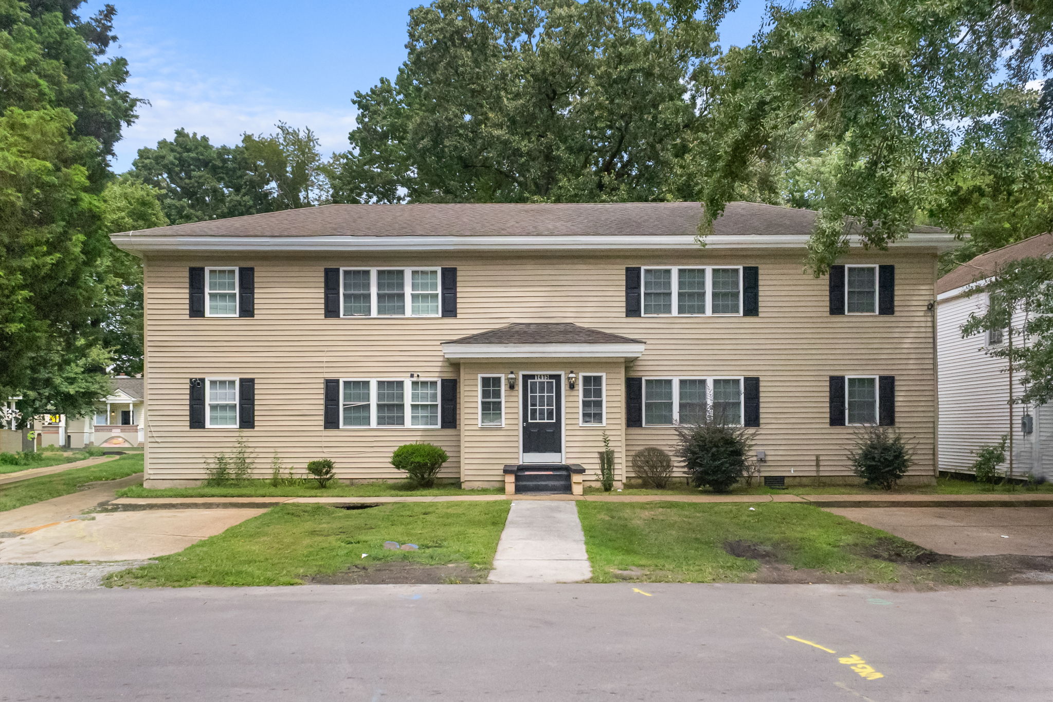 1415 Commerce Ave - 4