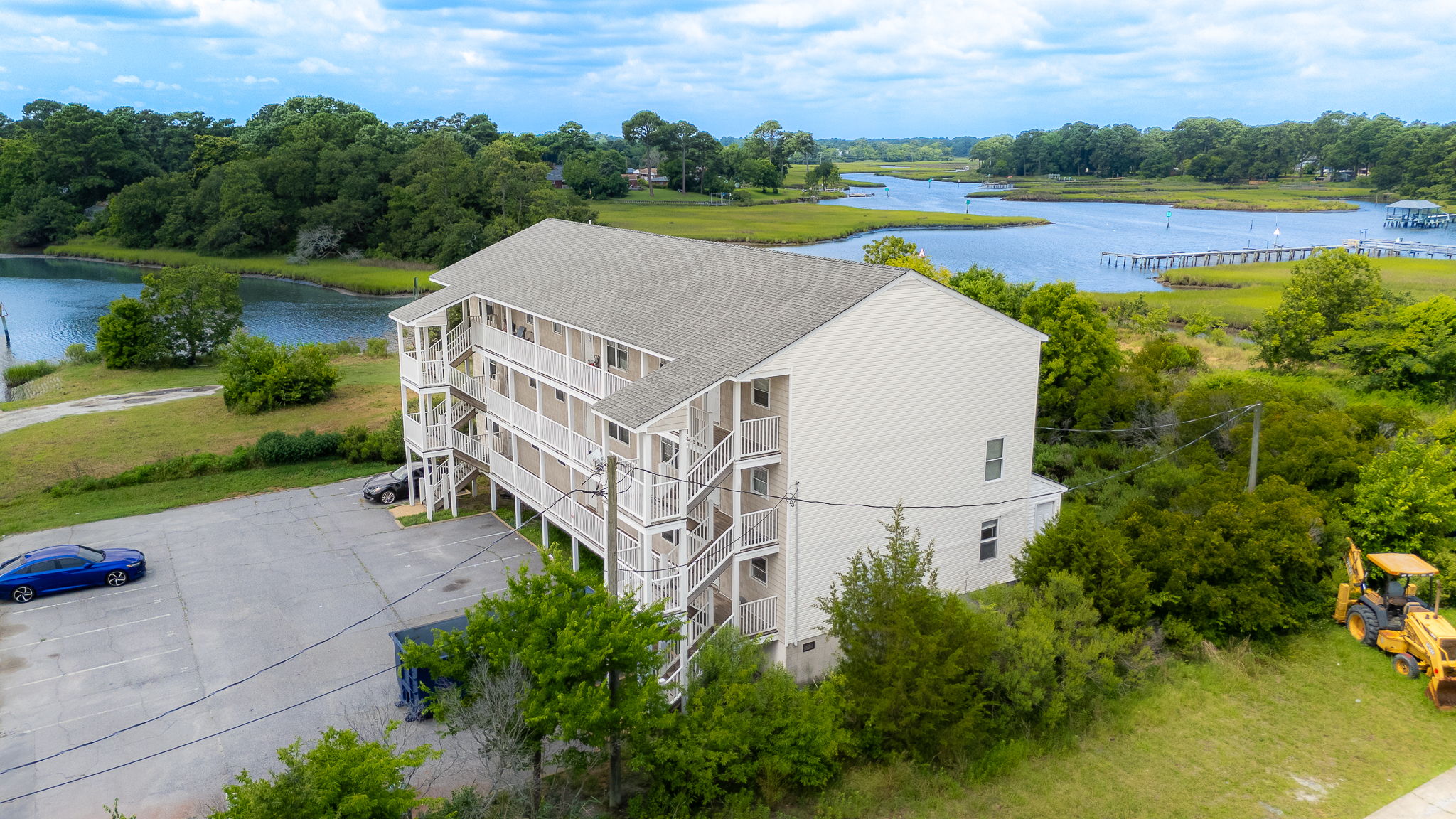 9527 3rd Bay Street - 8