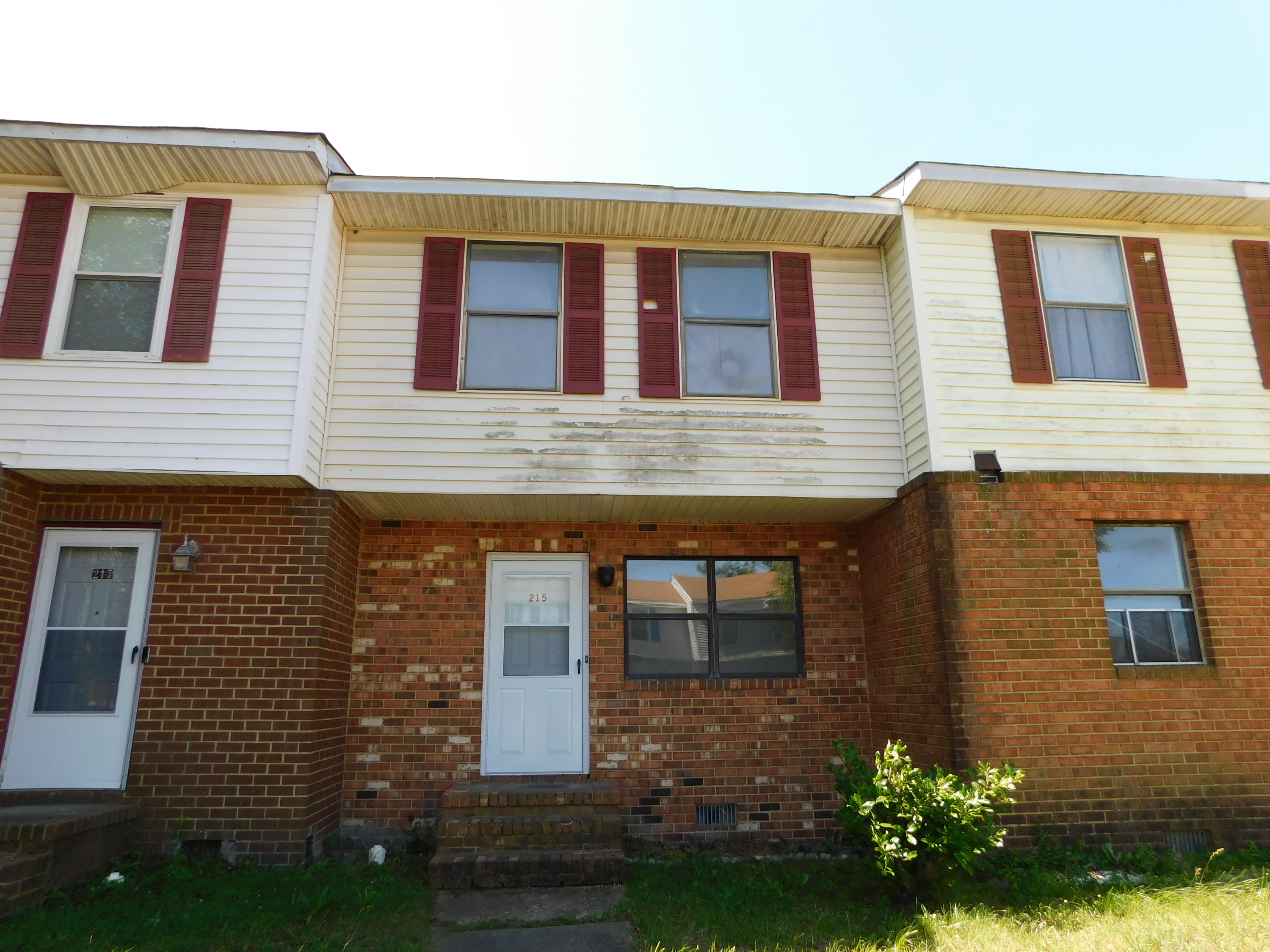 215 Greenbrier Ave