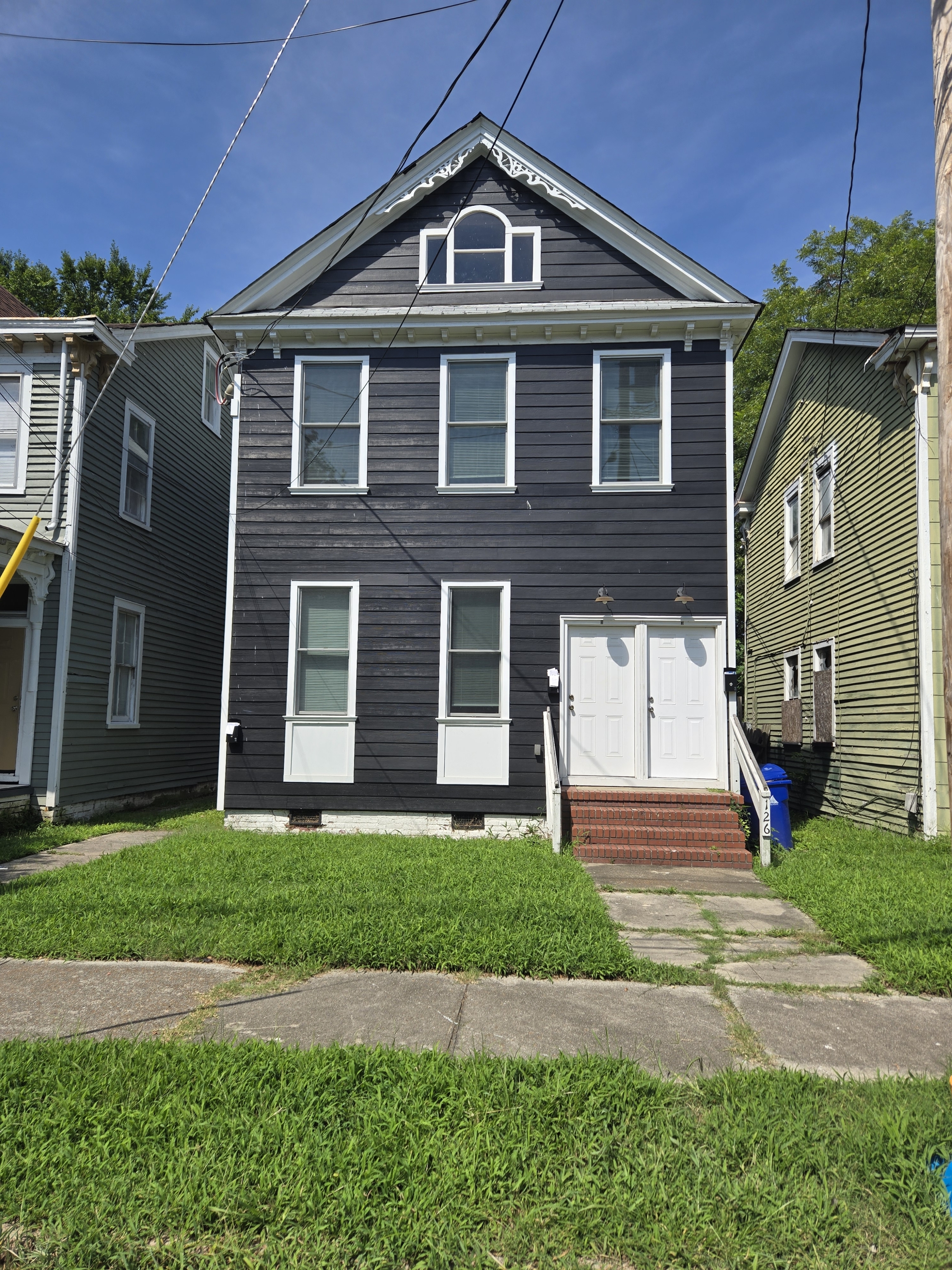 126 Linden Ave