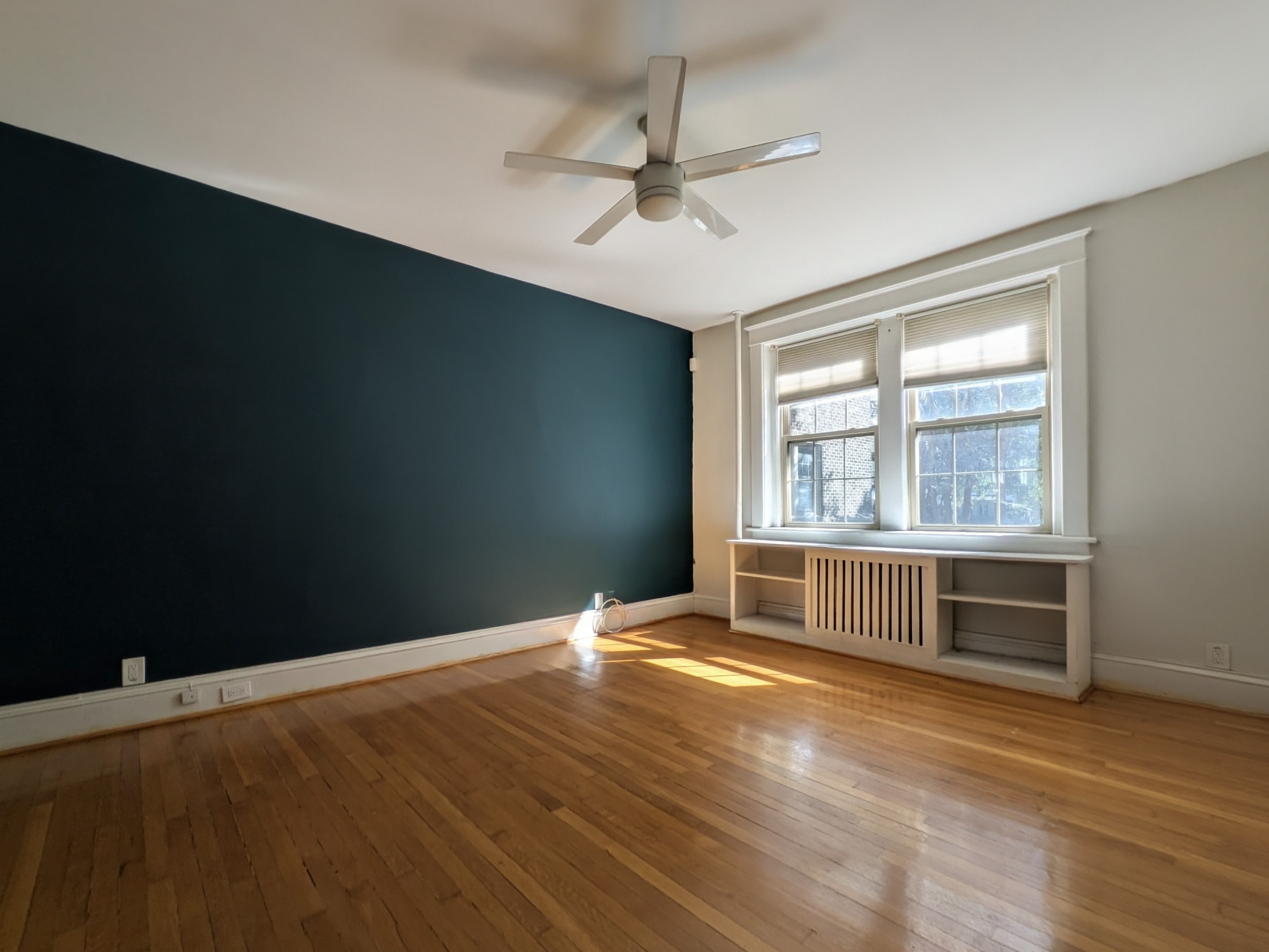 940 Gates Avenue Apt B2