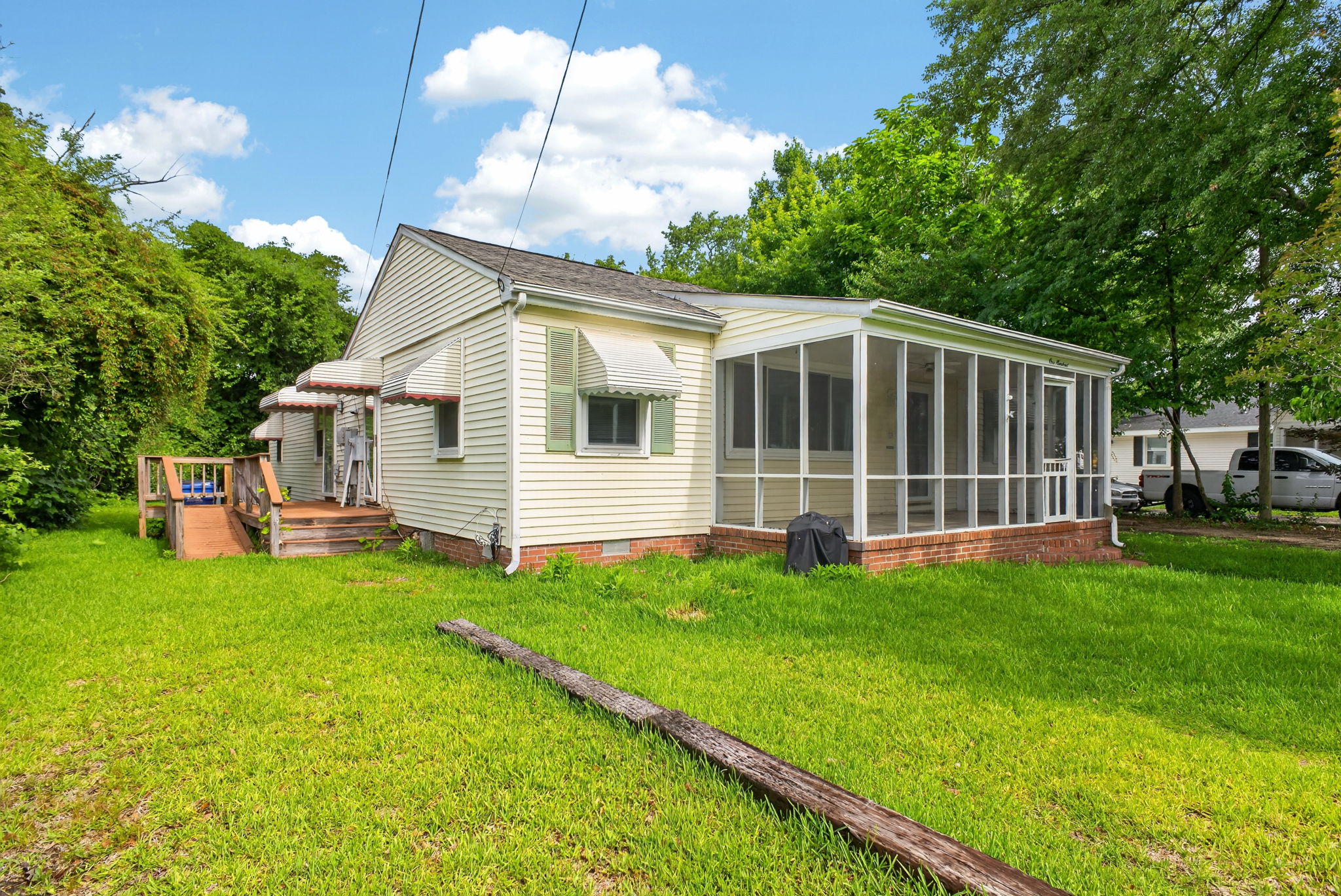100 Hodges Manor Road