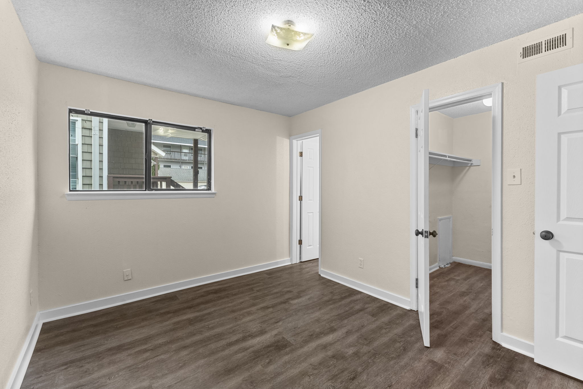 483 West Ocean View Avenue - B