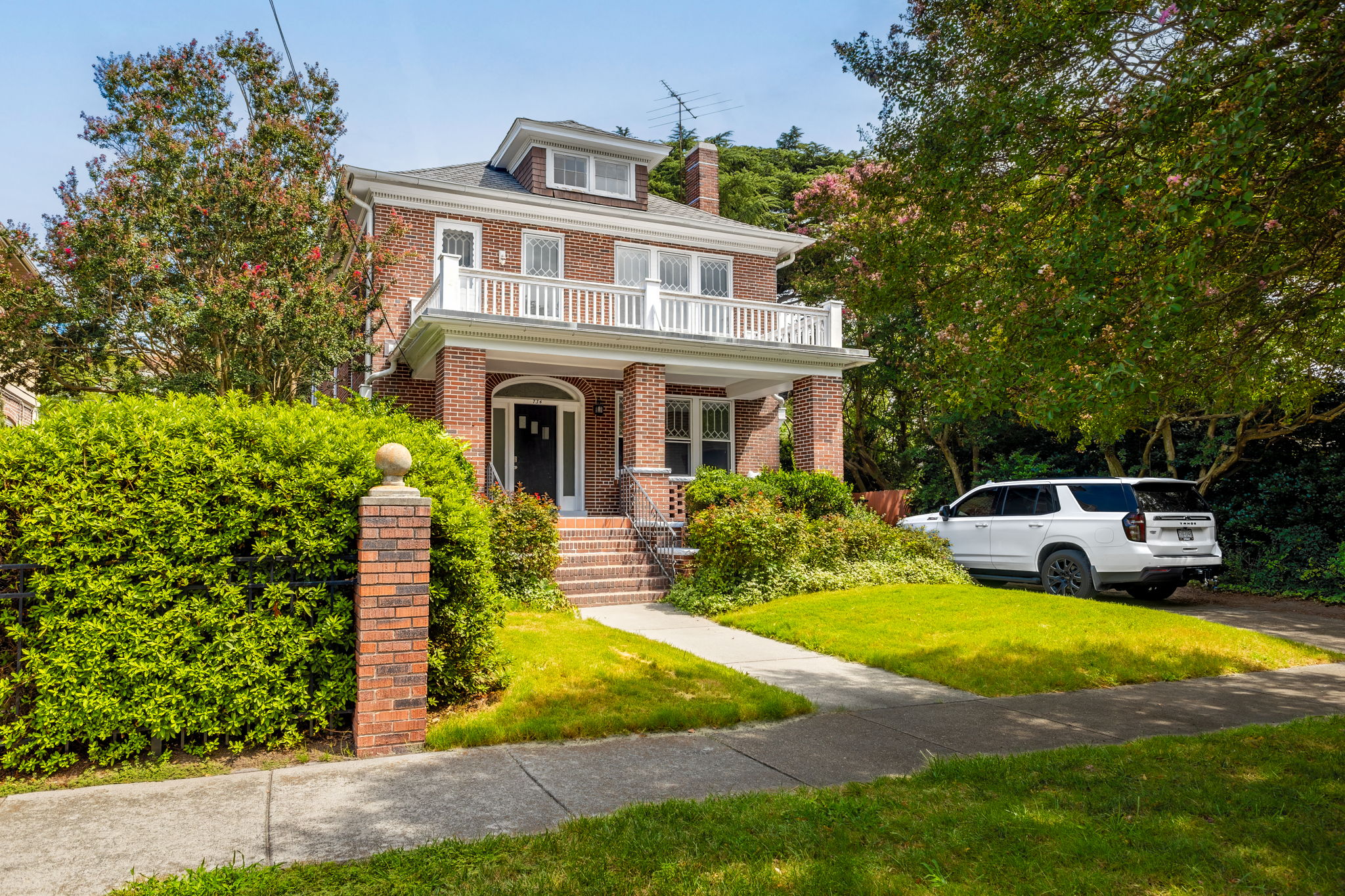 734 Shirley Avenue - B